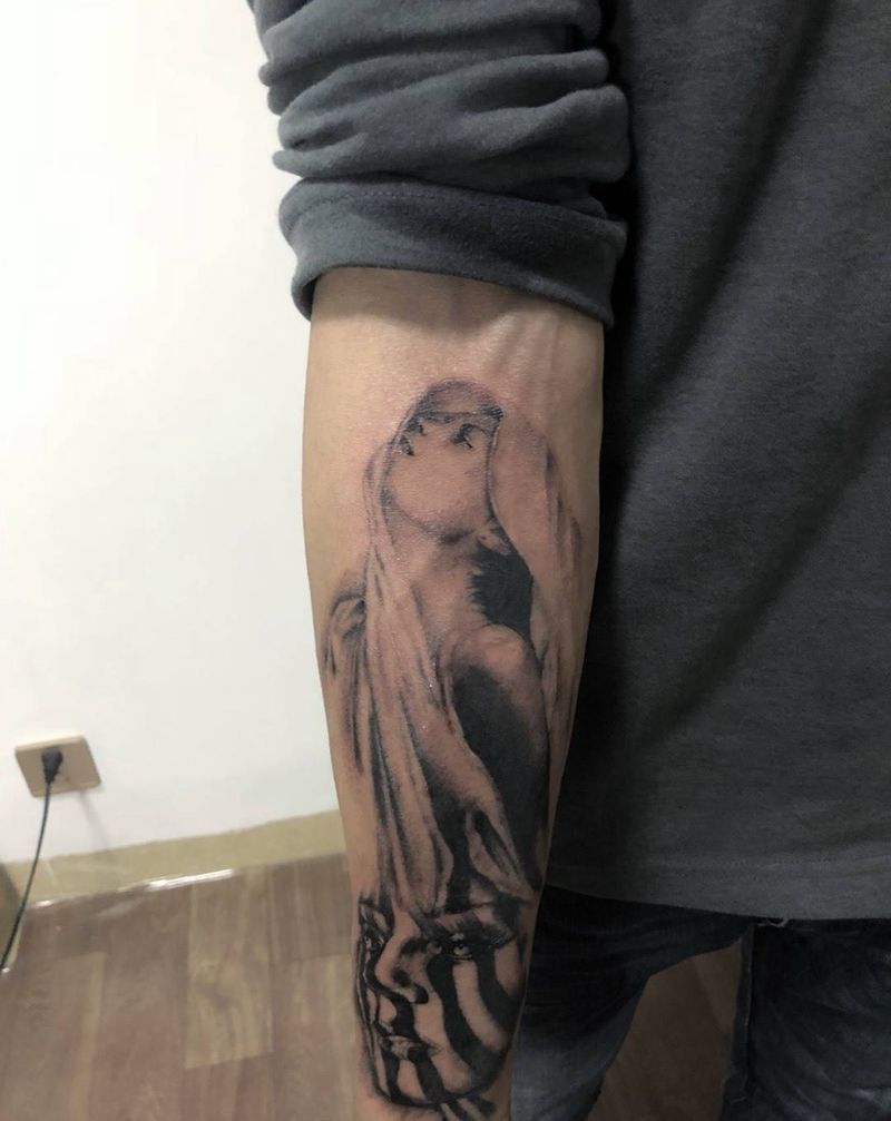 欧美包臂——未完成纹身图片