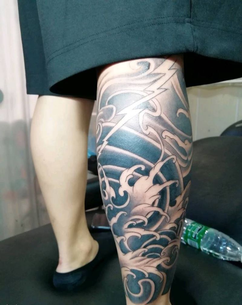 水浪包小腿纹身图片_腿部老传统纹身图案