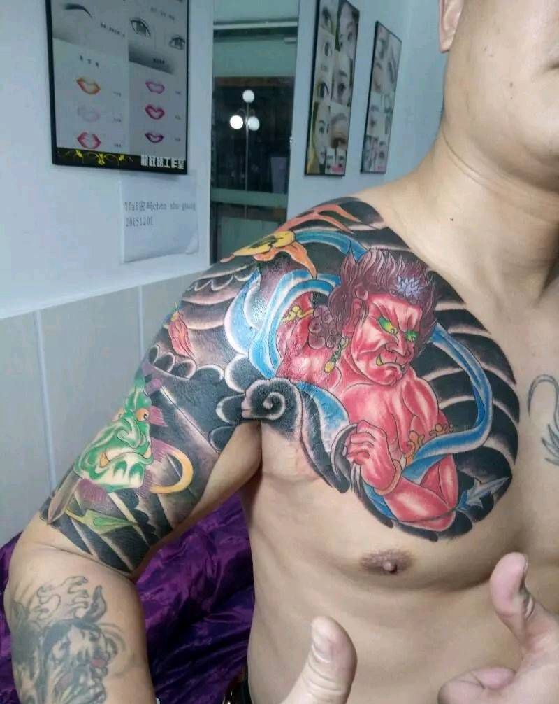 半胛纹身纹身图片