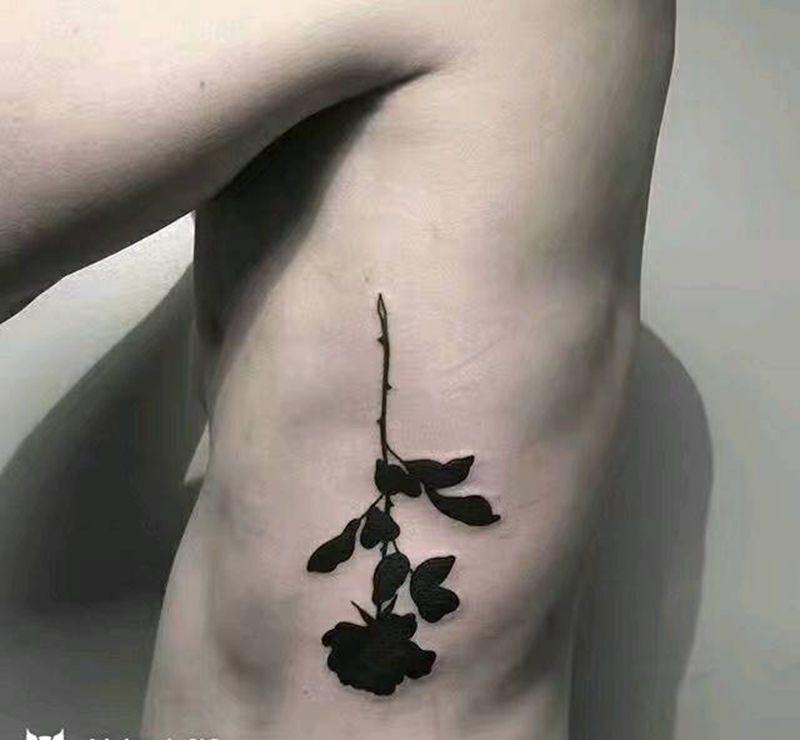 玫瑰。纹身图片