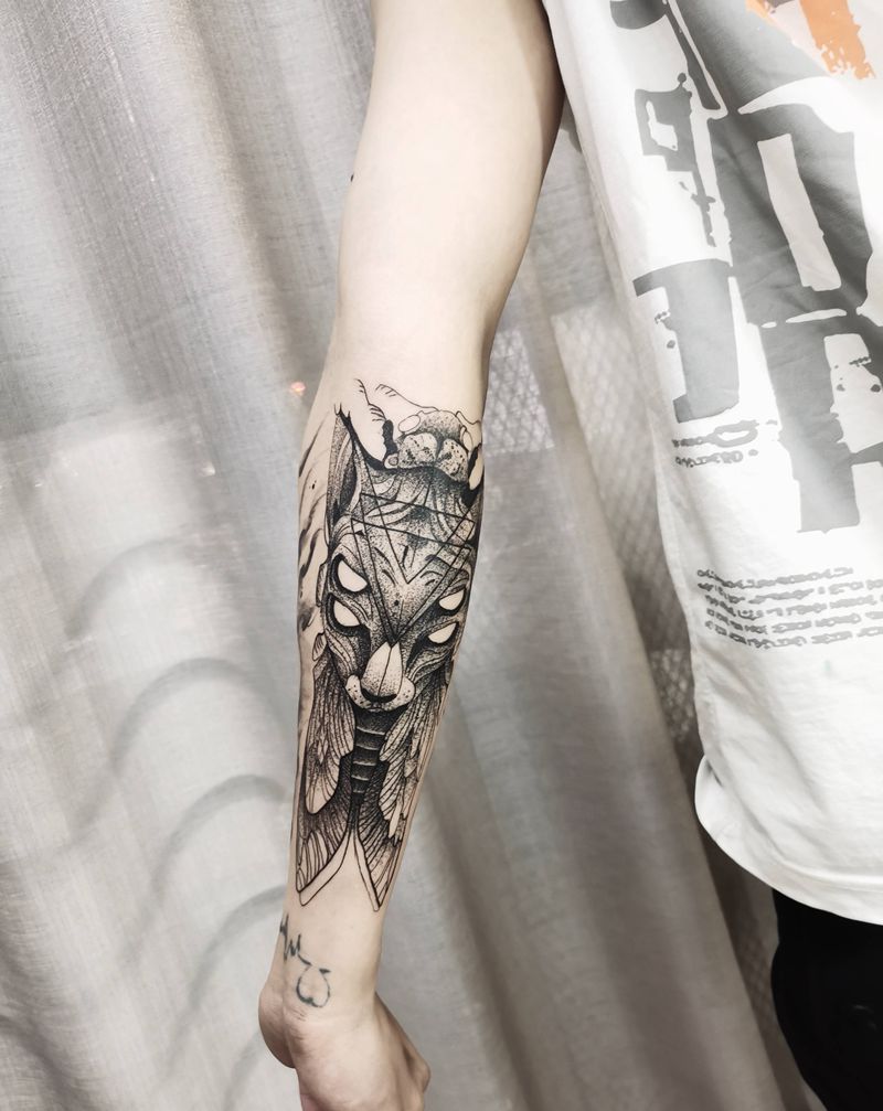 暗黑点刺纹身图片_手臂点刺纹身图案