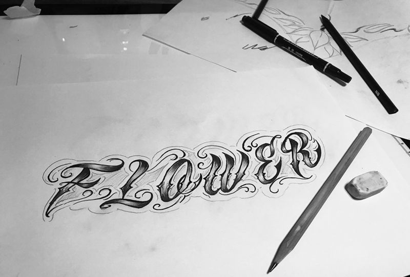 简约花体字设计纹身图片