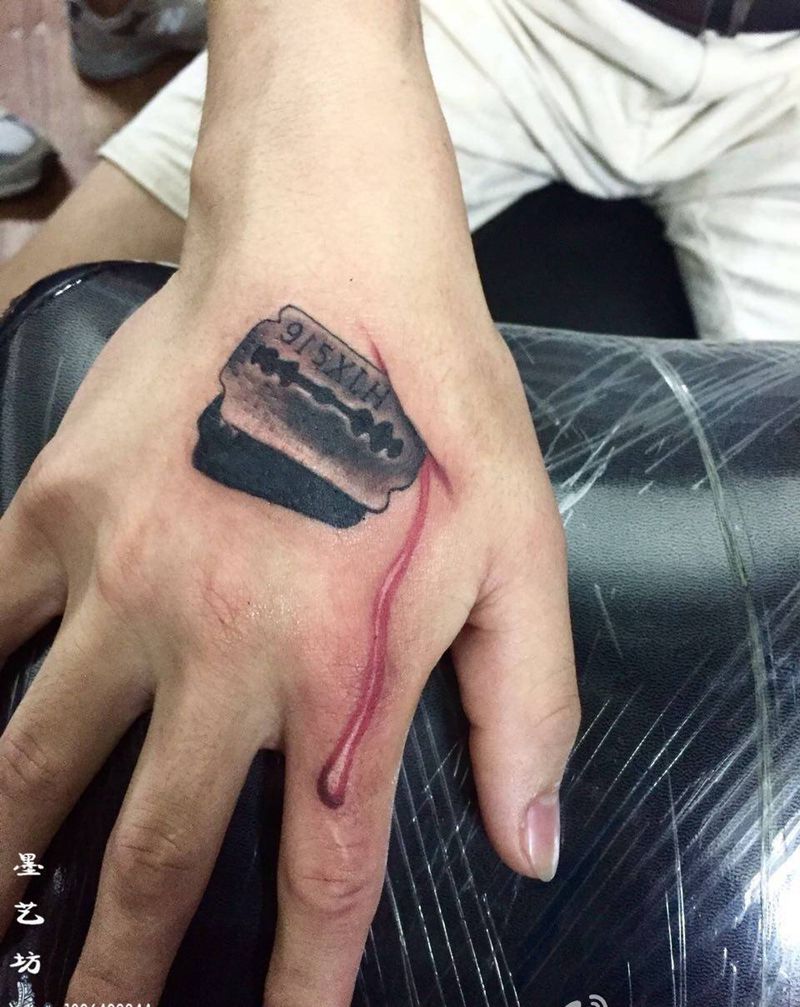 3D刀片纹身图片