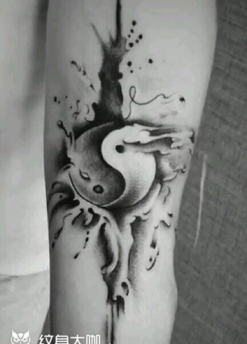 泼墨太极。纹身图片