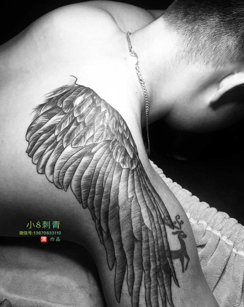 翅膀纹身图片