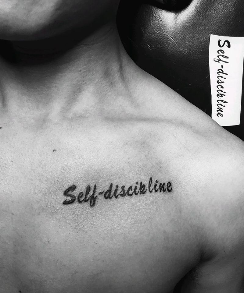 字母纹身图片_胸部花体字纹身图案