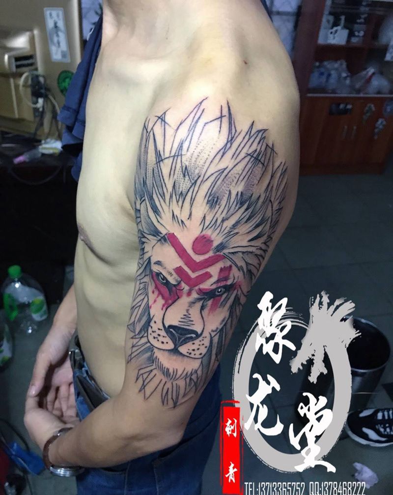 拉点狮子头纹身图片