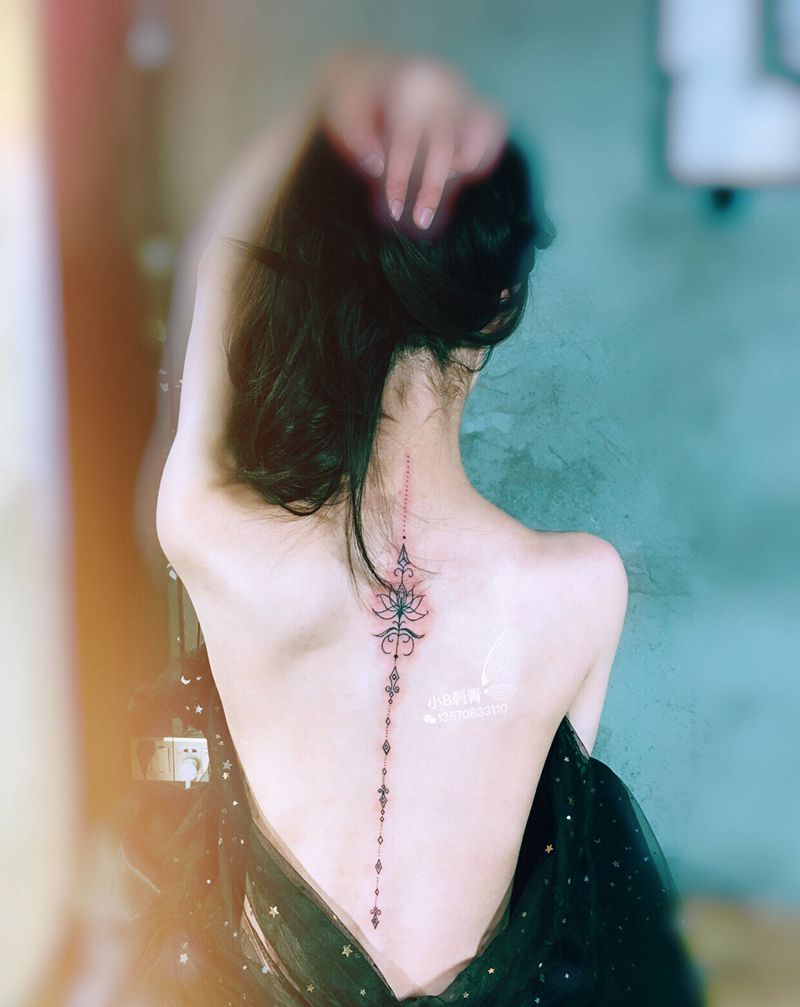 脊椎纹身纹身图片