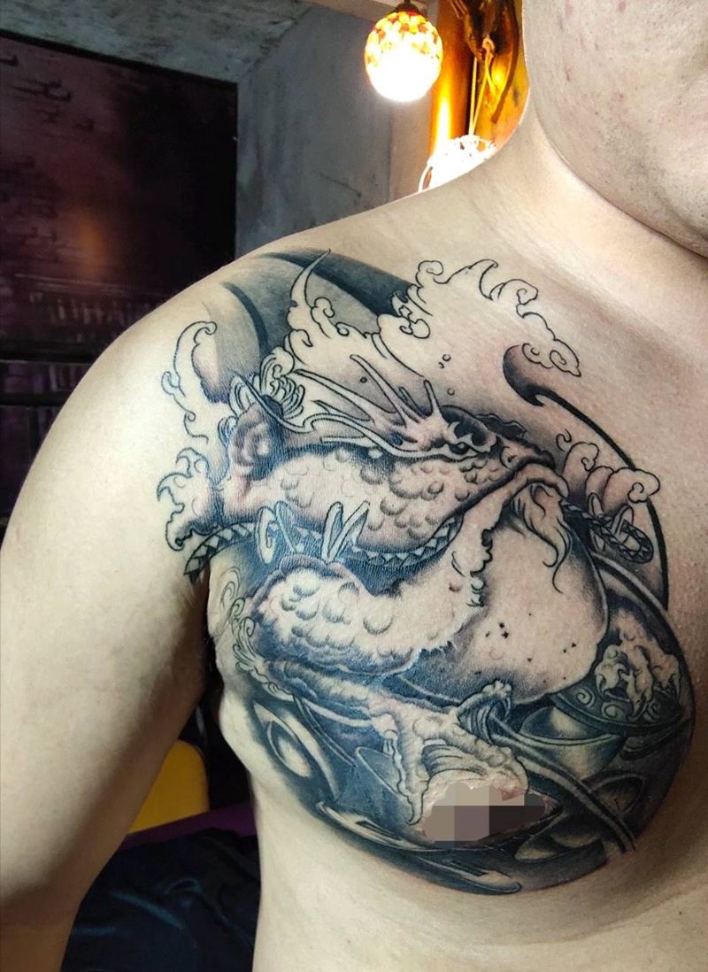 半胛纹身图片_胸部老传统金蝉纹身图案