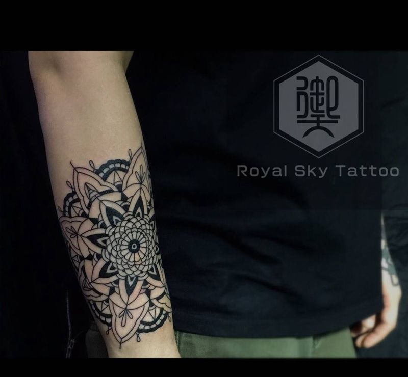曼陀罗纹身图片