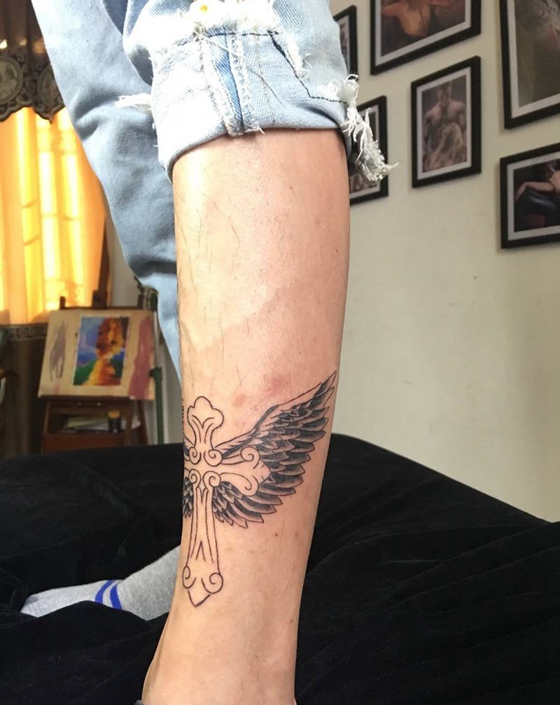 脚踝翅膀纹身图片