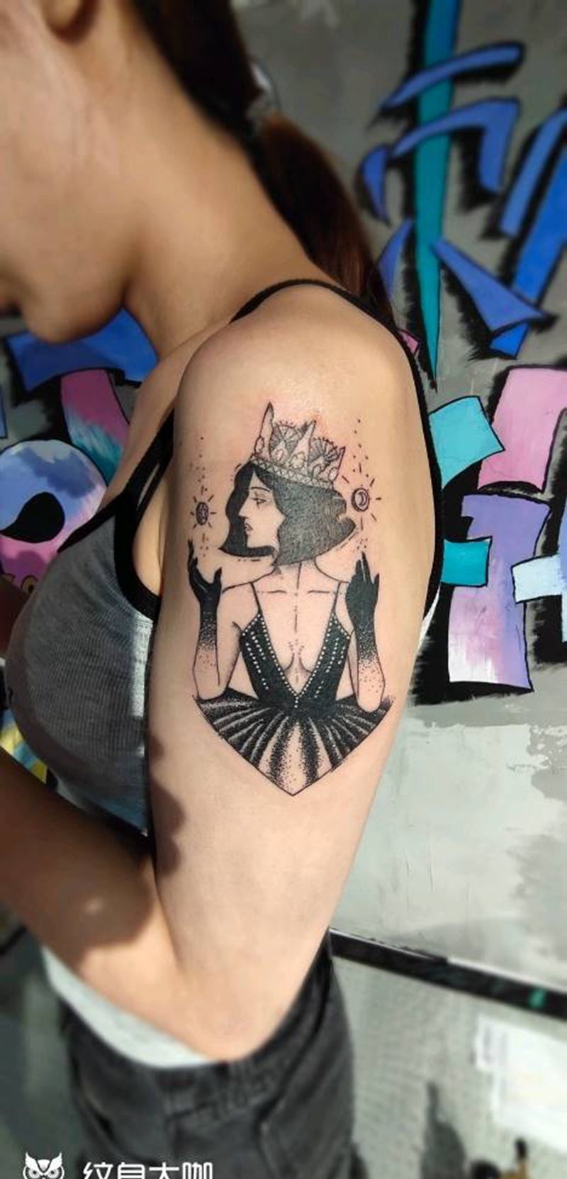 点刺纹身图片_手部点刺纹身图案