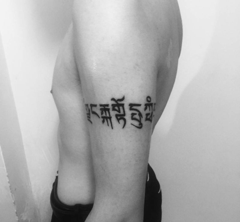 梵文纹身图片_原创成品手部清新纹身图案
