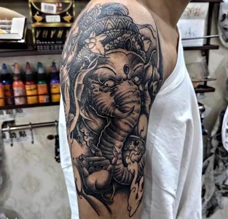 象神纹身图片_手臂新传统象神纹身图案