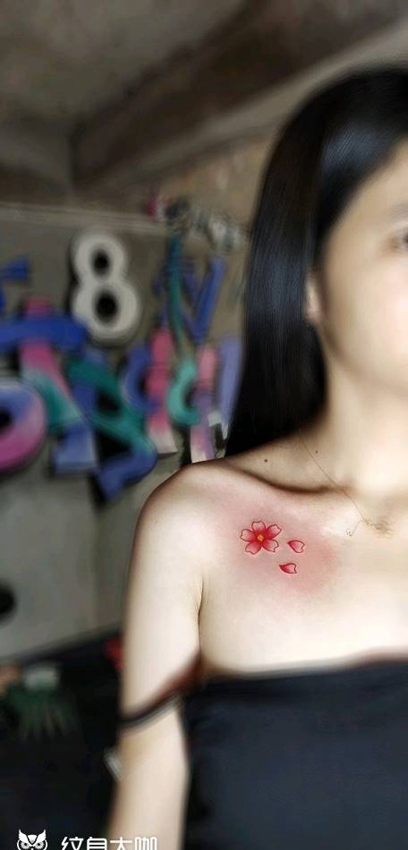 樱花纹身图片_肩部水彩纹身图案