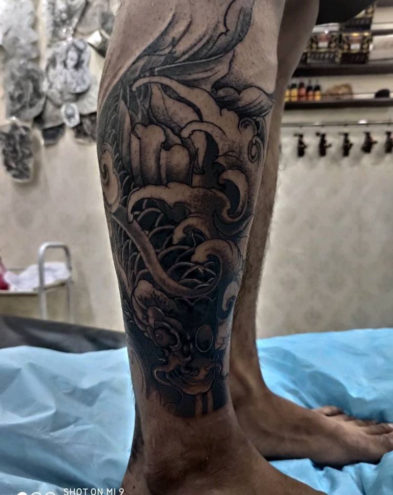 鲤鱼纹身图片_腿部新传统鲤鱼纹身图案