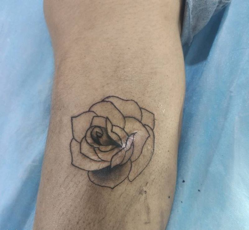 遮盖纹身图片_腿部小清新  玫瑰纹身图案