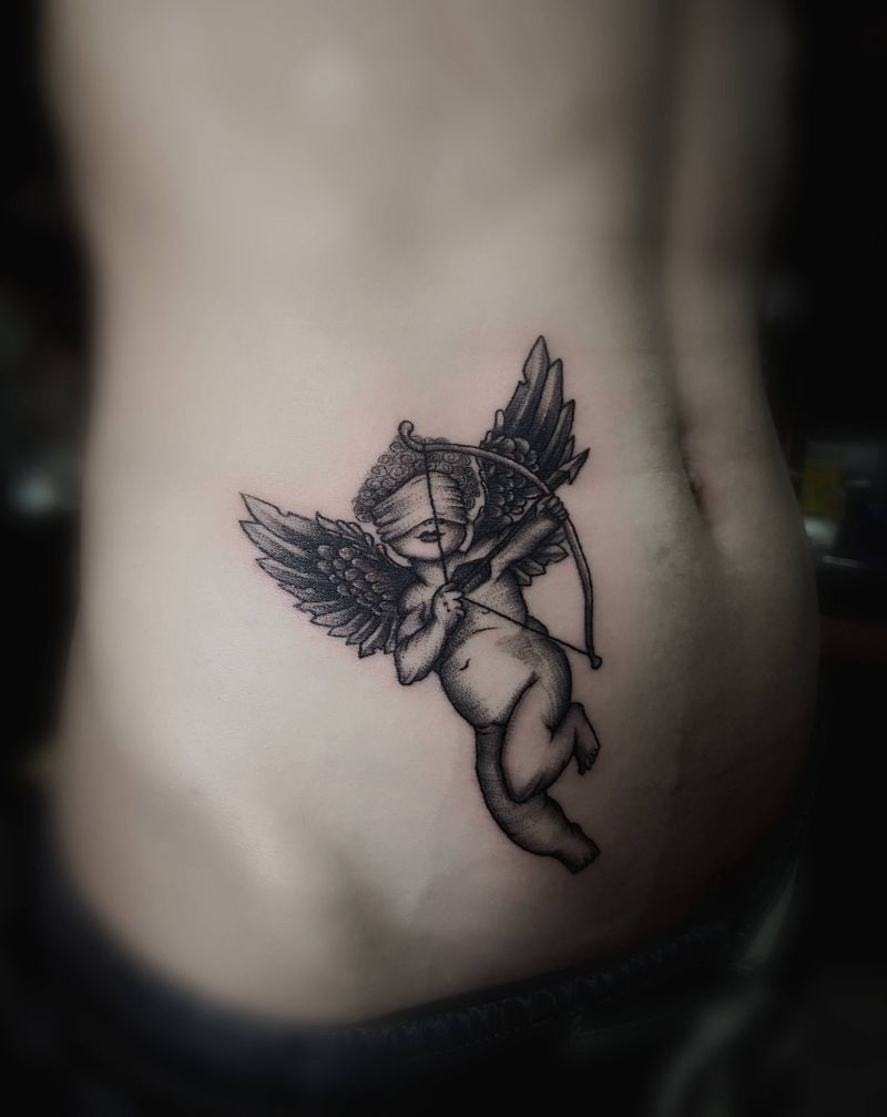 丘比特纹身图片_腹部欧美写实点刺纹身图案