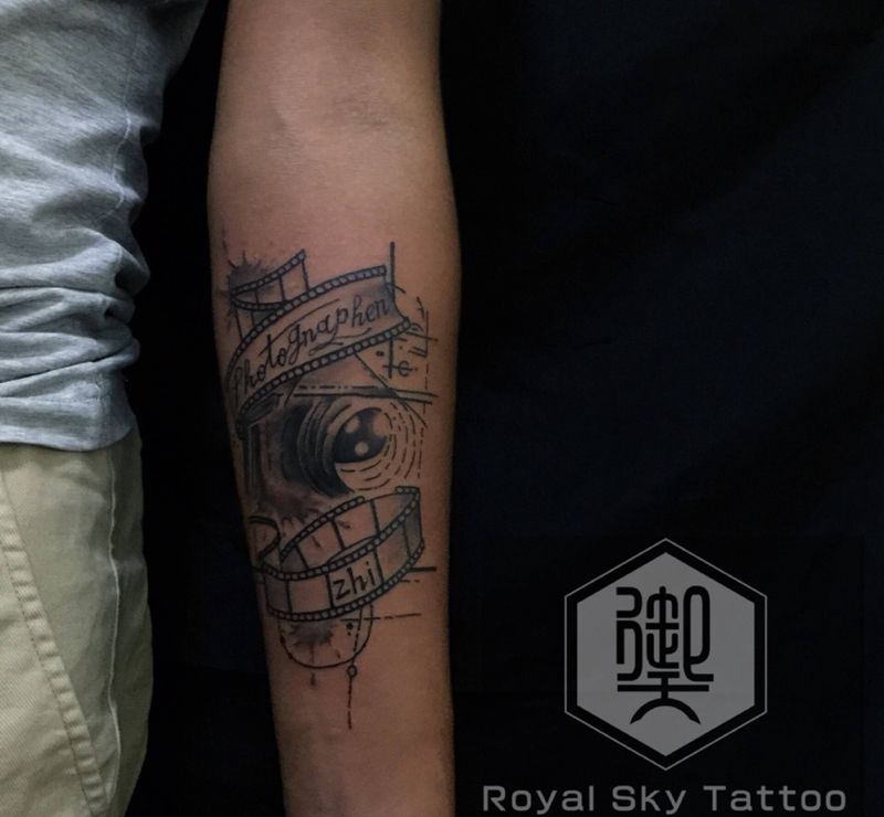 相机纹身图片_手臂图腾水墨纹身图案