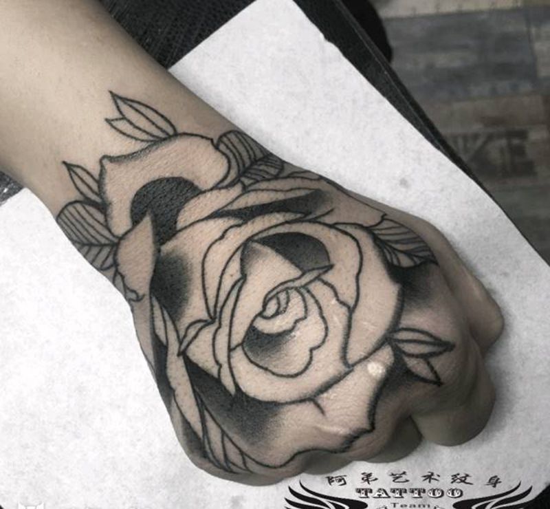 花纹身图片_手部纹身图案