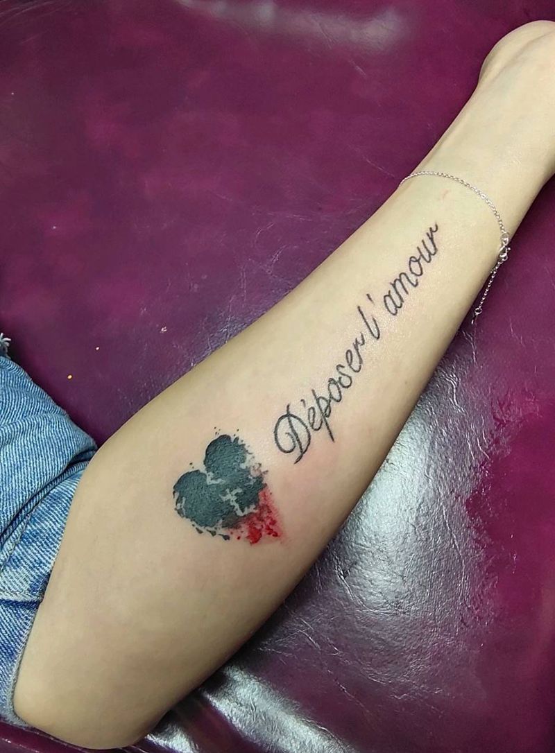 小图纹身图片_手臂花体字小图纹身图案