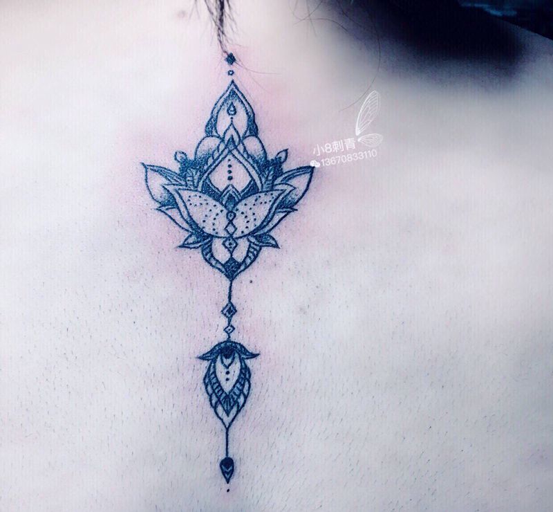 脊椎纹身纹身图片