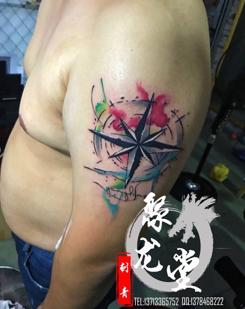 指南针纹身图片