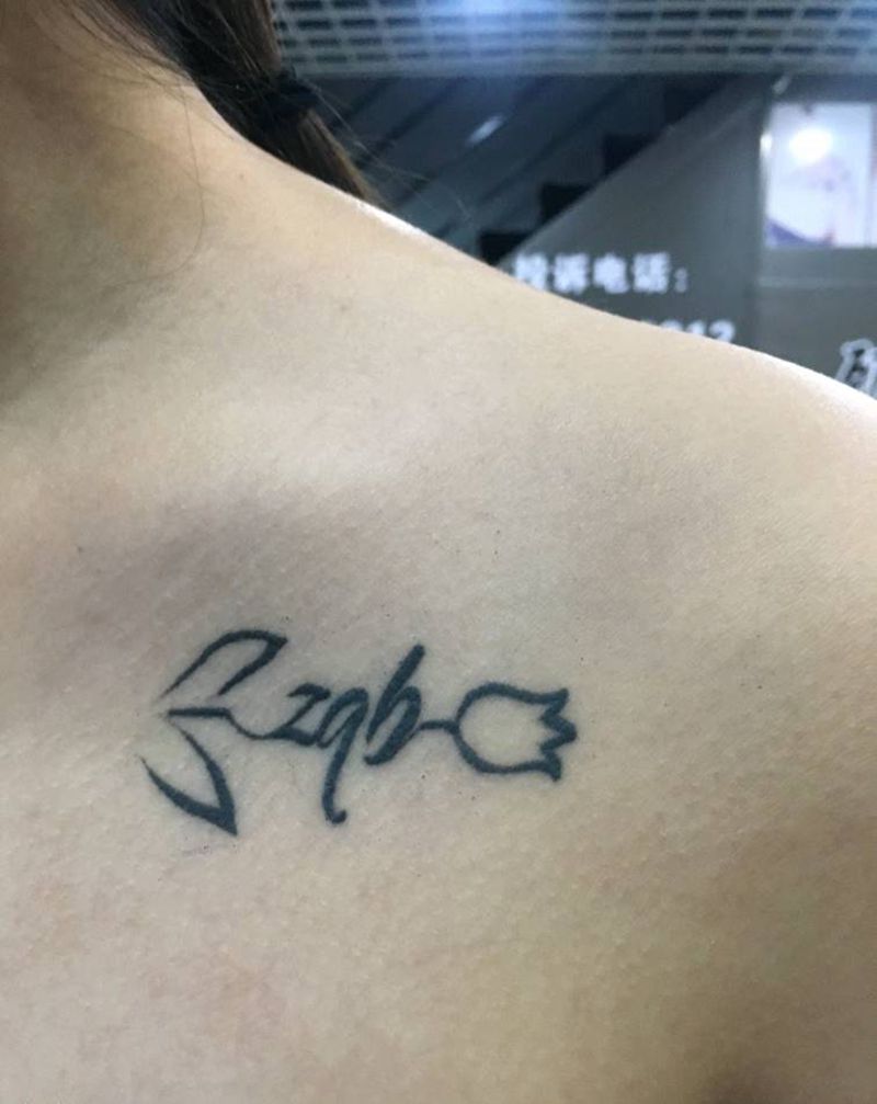 花纹身图片_肩部纹身图案