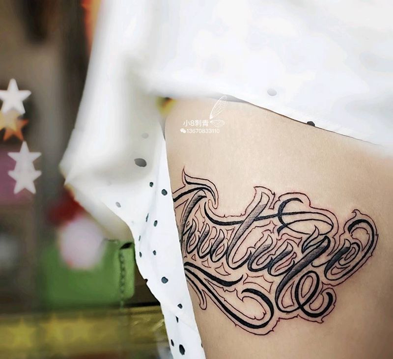 花体字纹身图片_脚部腿部花体字纹身图案