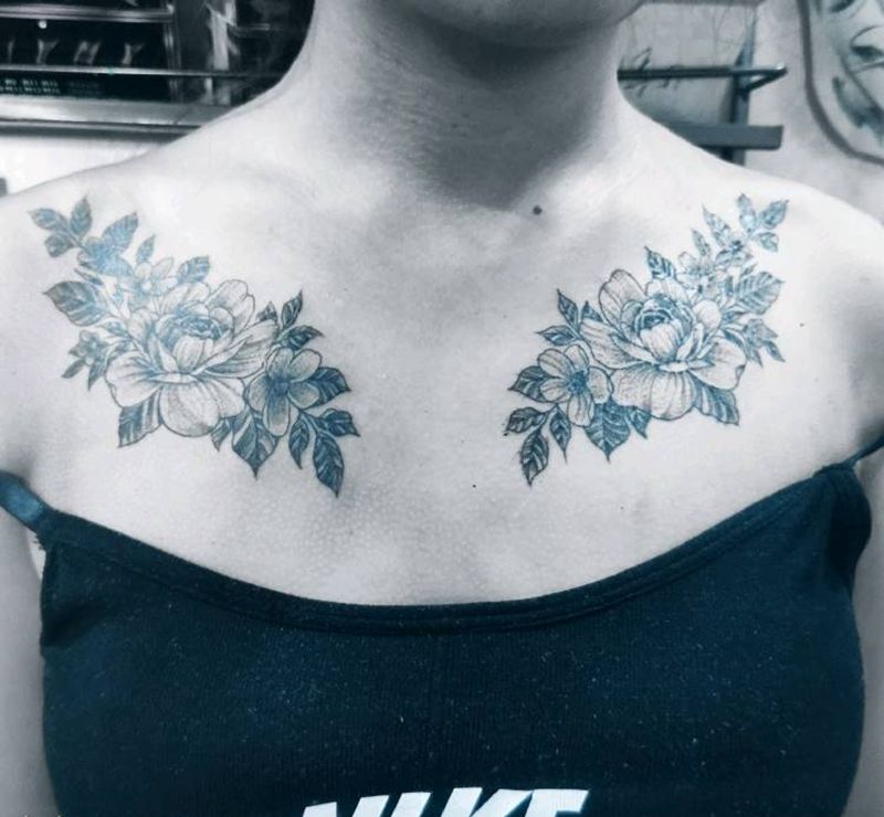 素花纹身图片_胸部点刺素花锁骨花胸纹身图案