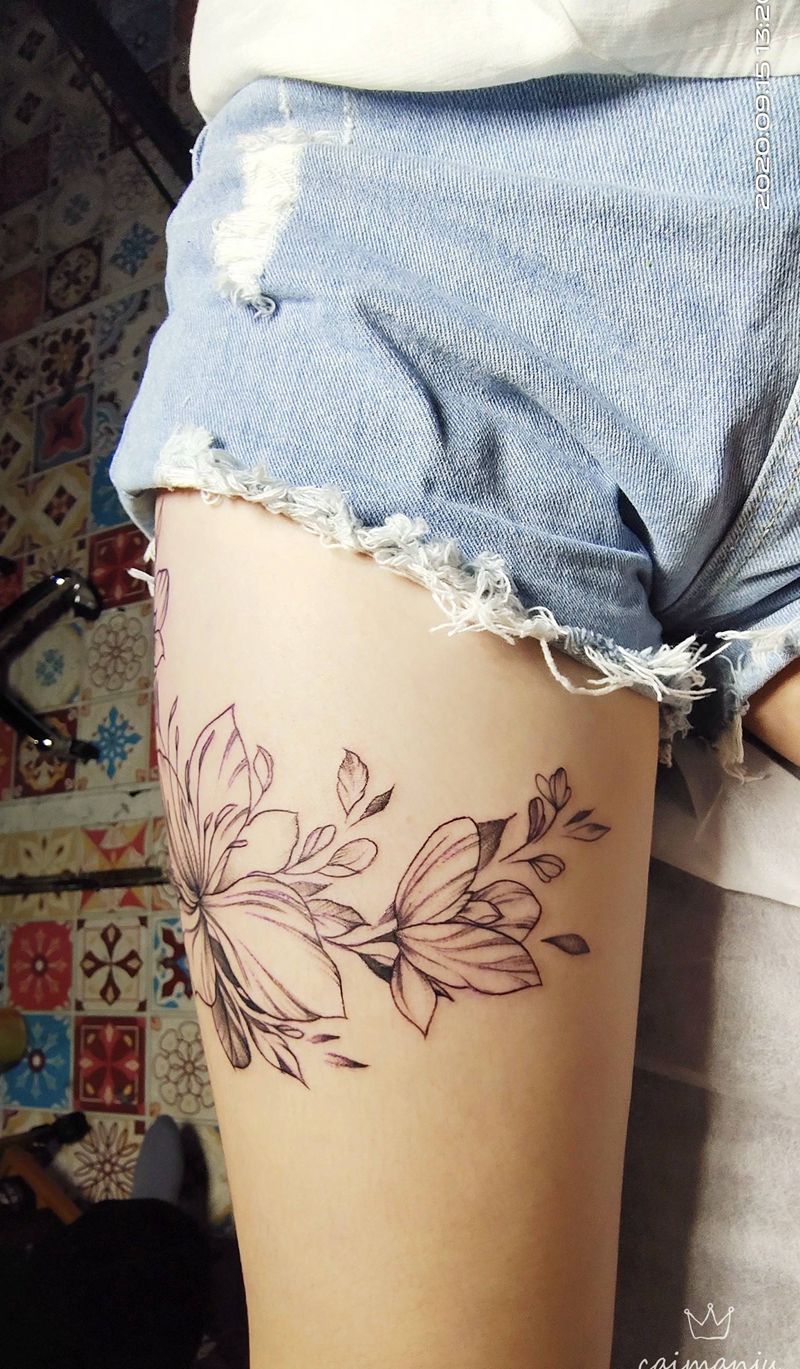 素花纹身图片_腿部素花纹身图案