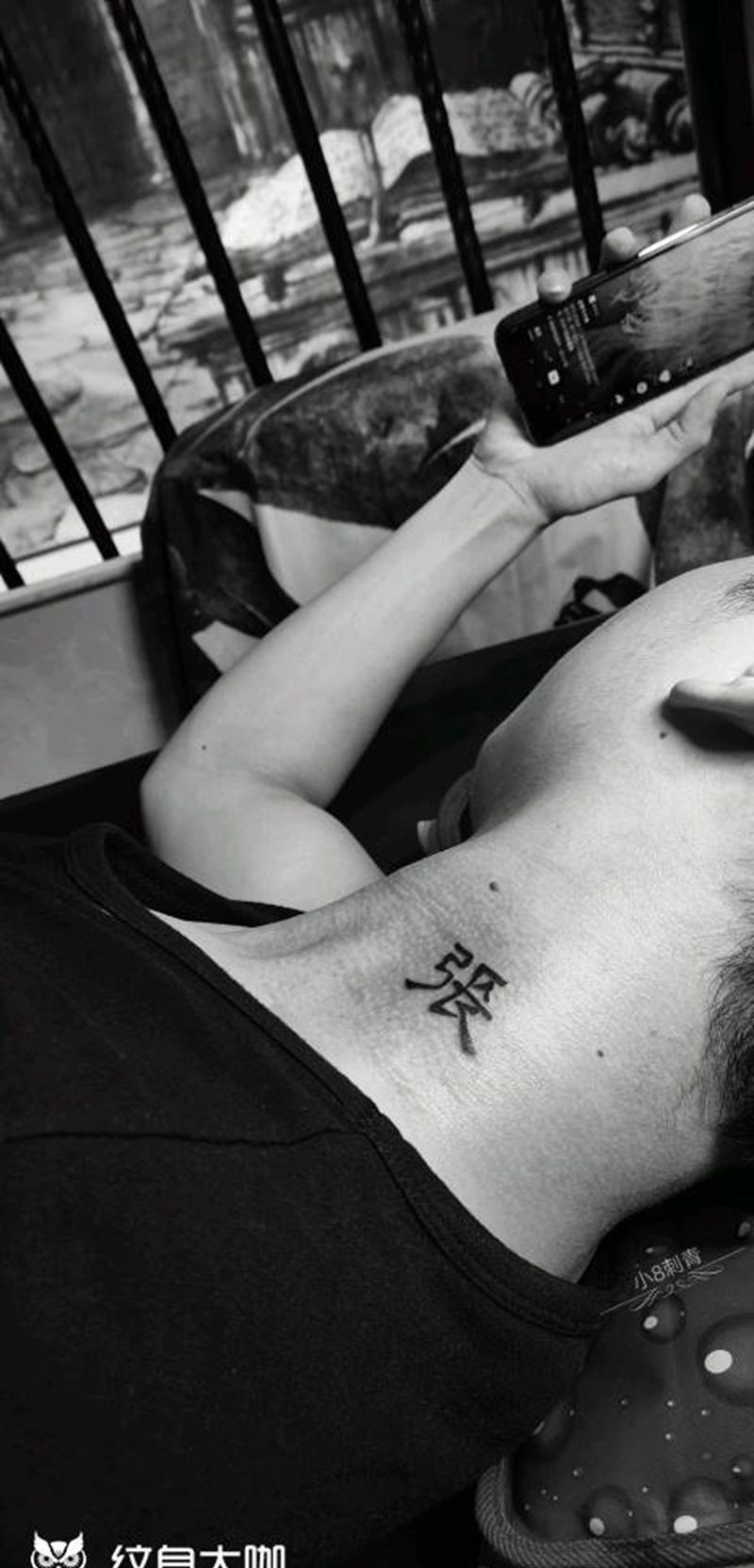 汉子纹身图片_颈部花体字纹身图案