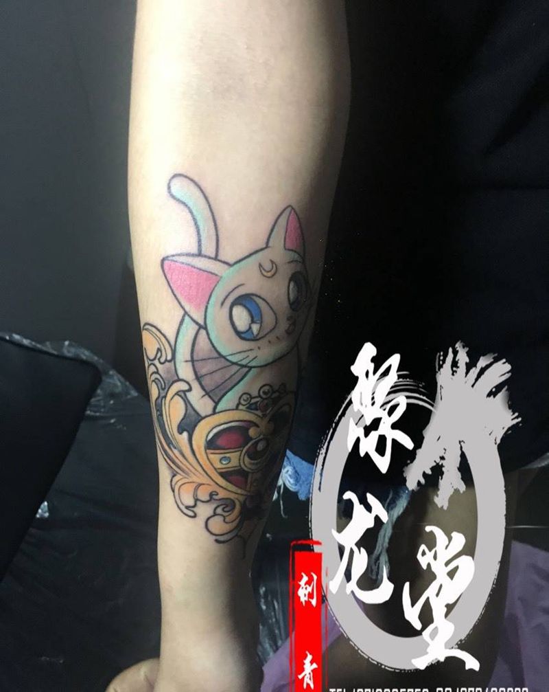 猫咪纹身图片_成品手臂清新纹身图案