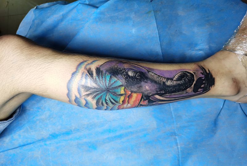 大象纹身图片_腿部欧美写实纹身图案