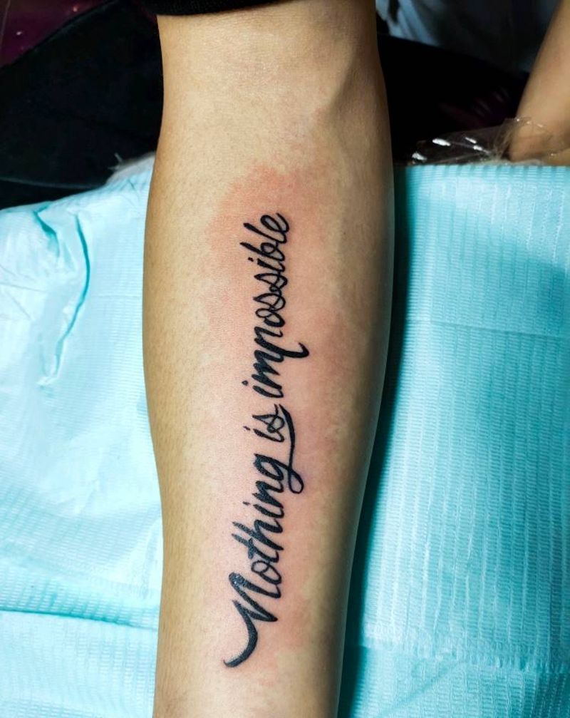 字母纹身图片_手部花体字纹身图案