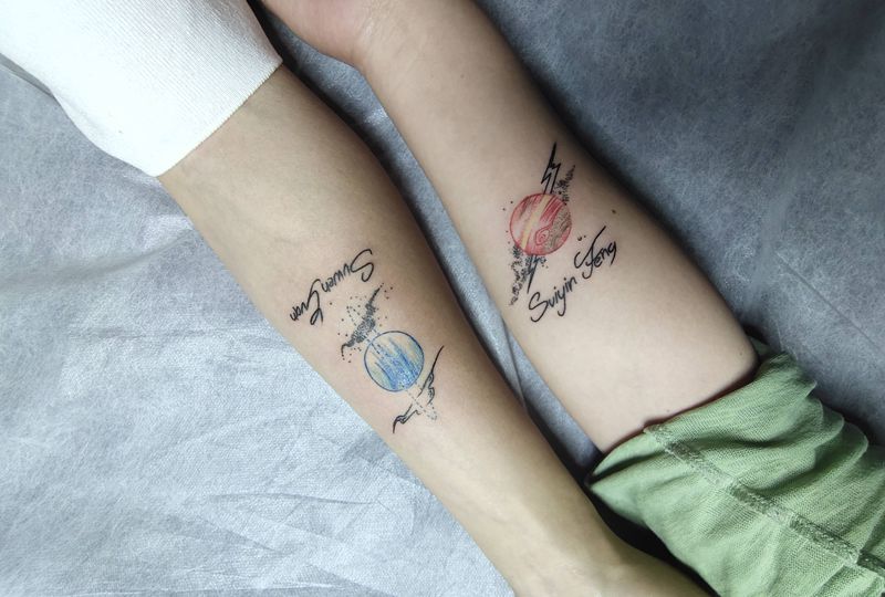 小清新纹身图片_手部水彩纹身图案