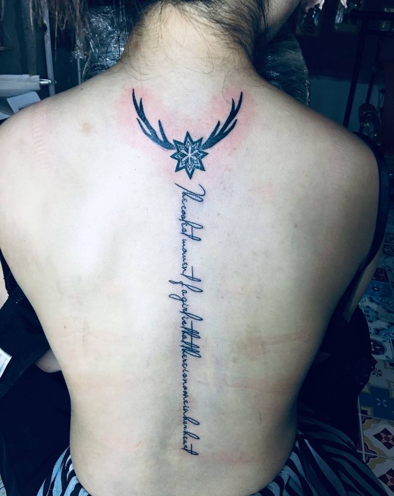 后背小图纹身图片