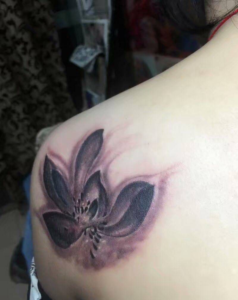 荷花纹身图片