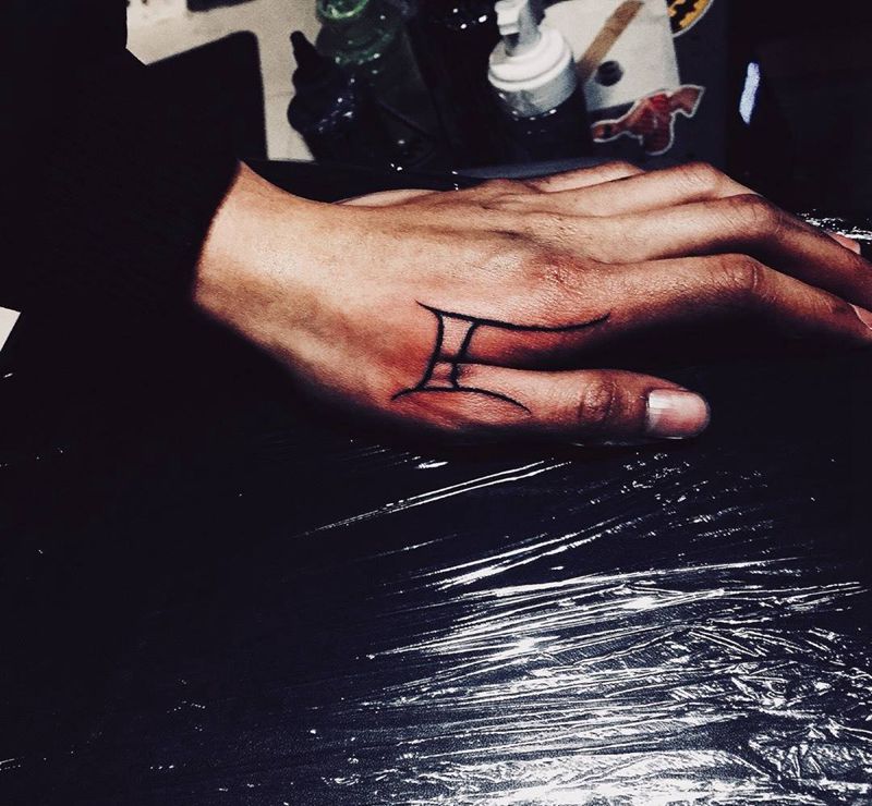 双子座纹身纹身图片_成品手部清新原创字符纹身图案