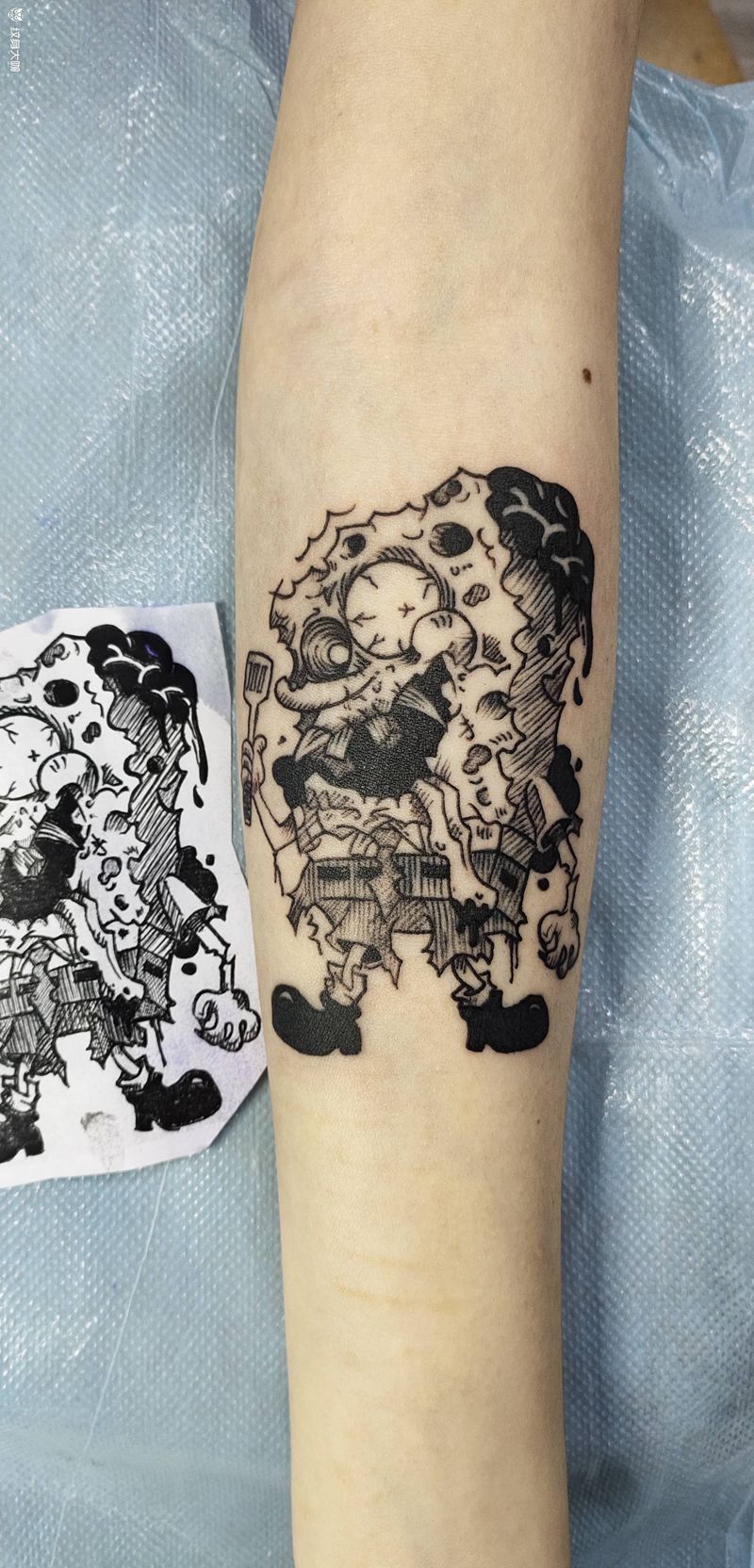 海绵宝宝纹身图片_手部海绵宝宝纹身图案