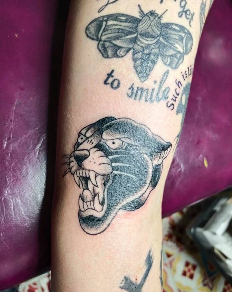 豹纹身图片_手部New School豹纹身图案