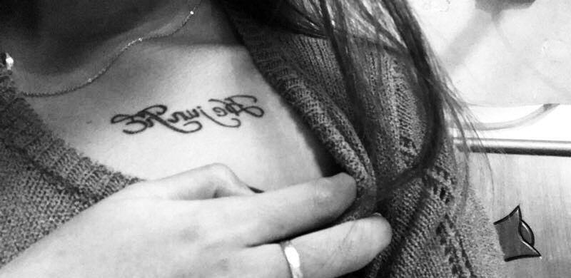 素花遮盖纹身图片_成品胸部欧美清新纹身图案