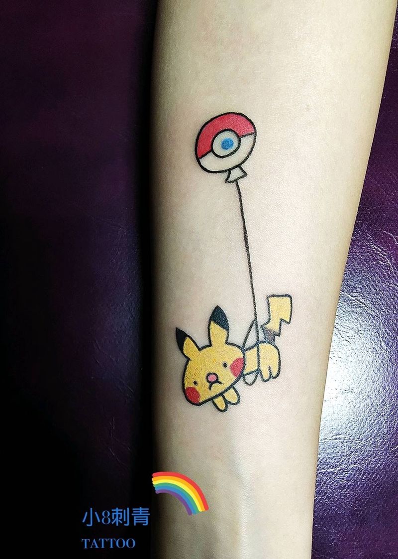 皮卡丘纹身图片_手部水彩纹身图案