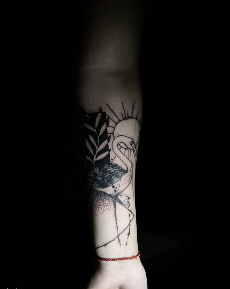 鹤呵纹身图片_手臂水墨Old School遮盖纹身图案