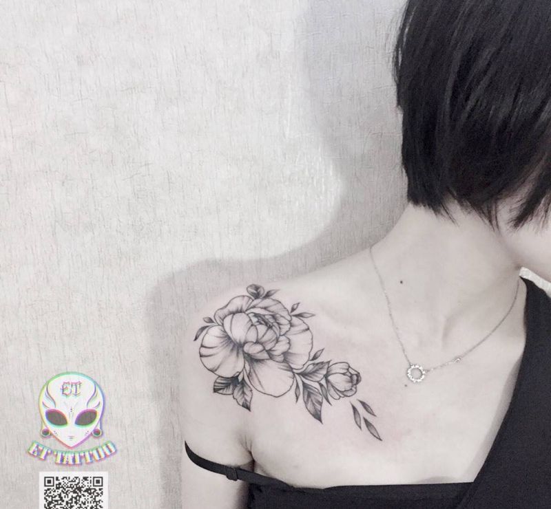 素雅 花纹身图片