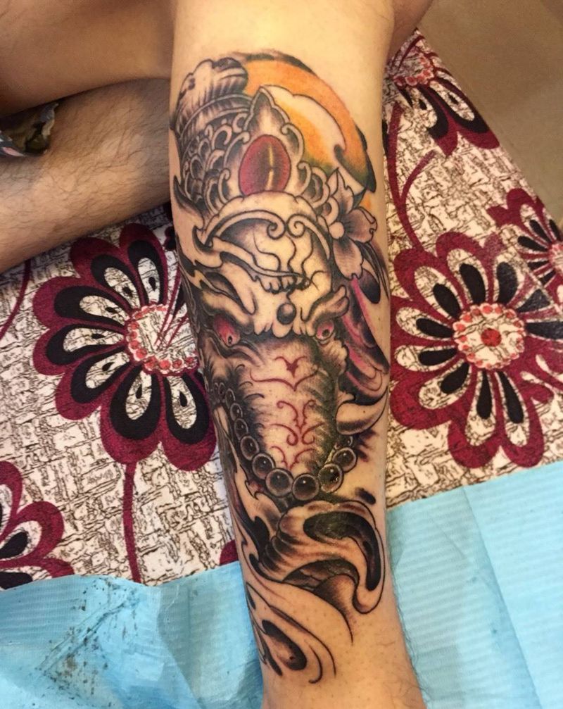 纹忆刺青出品，象神包小腿纹身图片