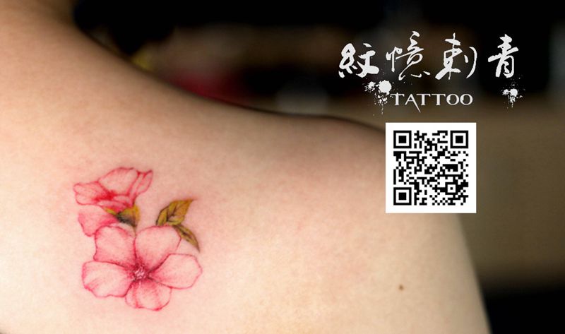 小清新纹身图片_肩部花纹身图案