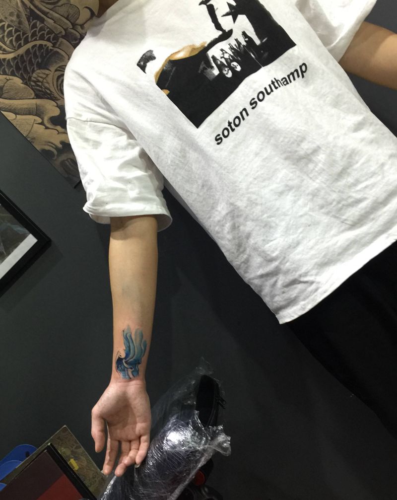 浪纹身图片_手臂手部水彩水墨浪纹身图案