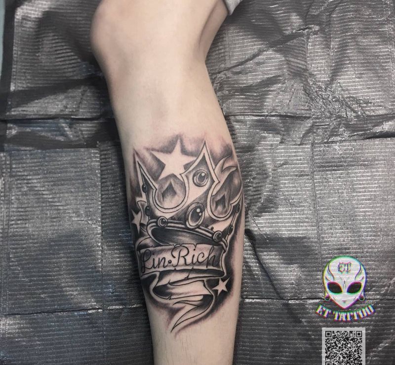 素描皇冠纹身图片