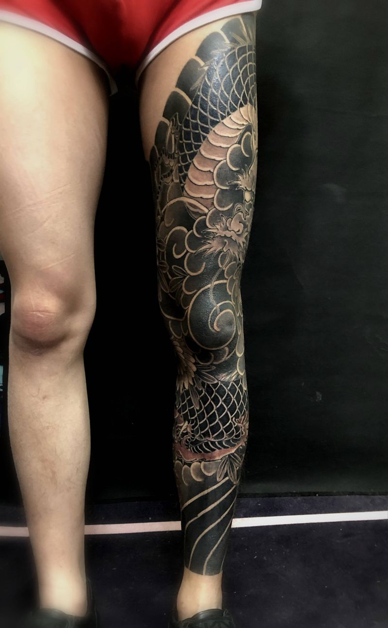 老传统花腿纹身图片_腿部老传统纹身图案